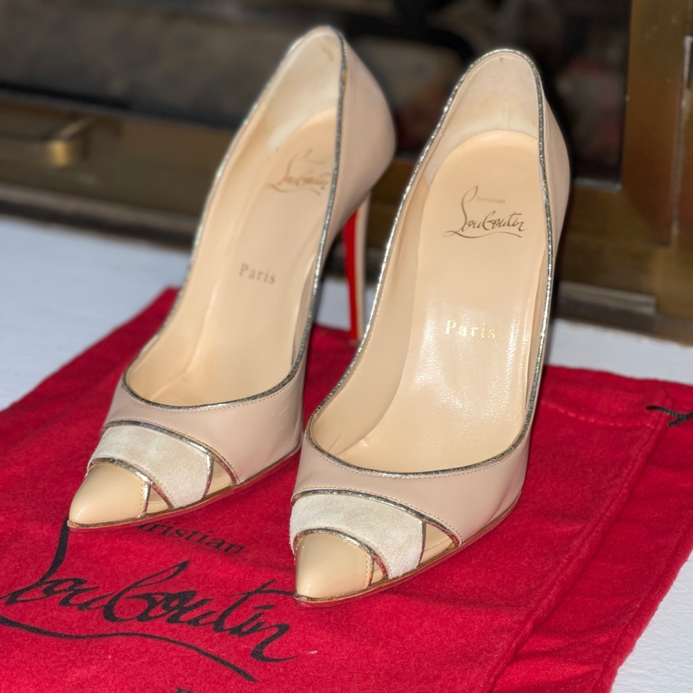 CHRISTIAN LOUBOUTIN Biblio 100 Nude gold Leather Pumps